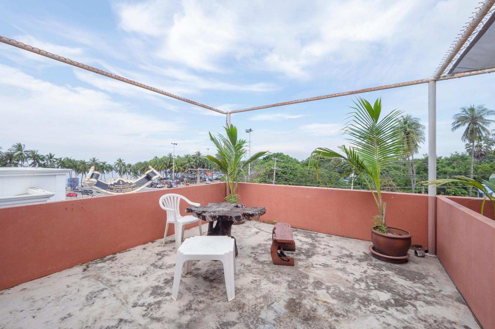 Hotel Oyo 1152 Hongpak Mint Bangsaen Exterior foto